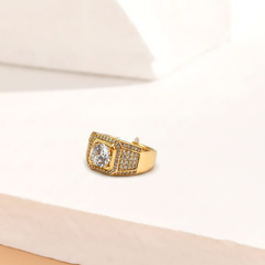 Luxurious Gold Round Ring