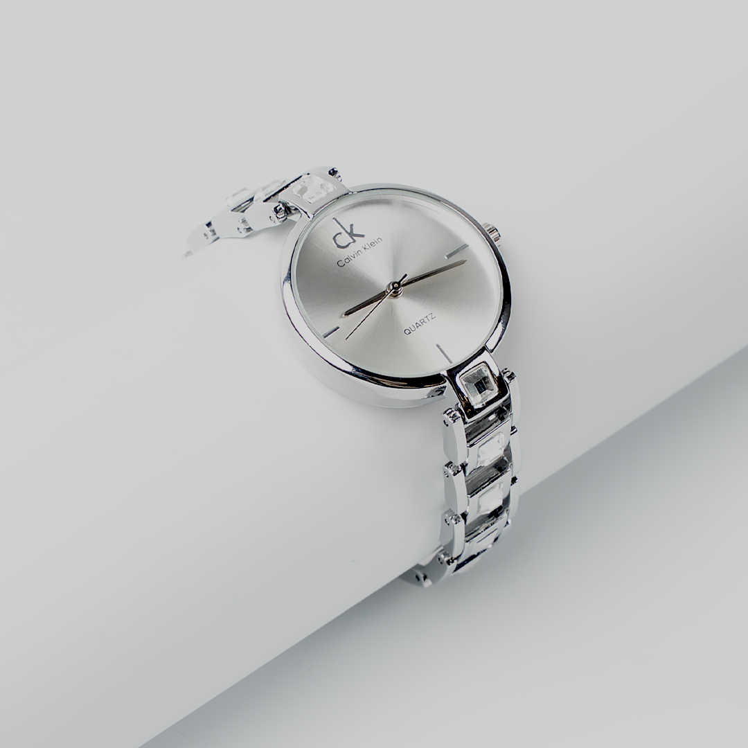 Women’s Silver Stainless Steel Bracelet Watch Pakistan