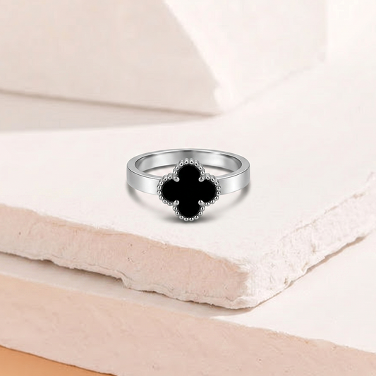 Black Carnelian Clover Ring