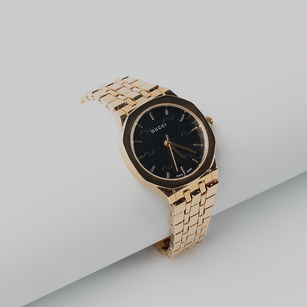 Classic Gold Stainless Steel Wristwatch