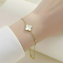 Cleef Pearl Heart Bracelet