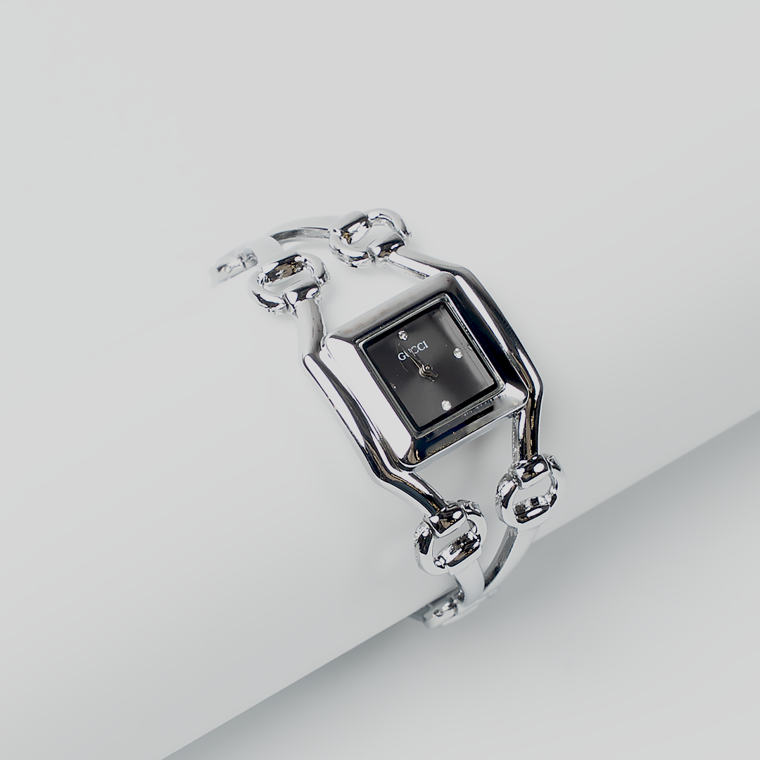 Elegant Silver Vintage-Style Women’s Bracelet Watch