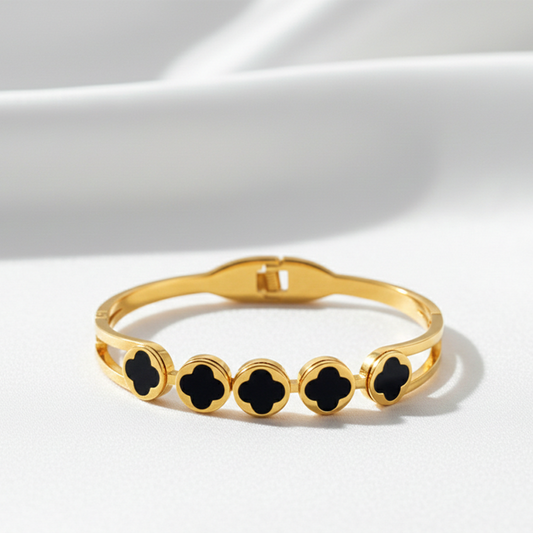 Gold Linked Cleef Bracelate