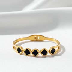 Gold Linked Cleef Bracelate