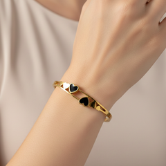 Golden Heart Bracelate
