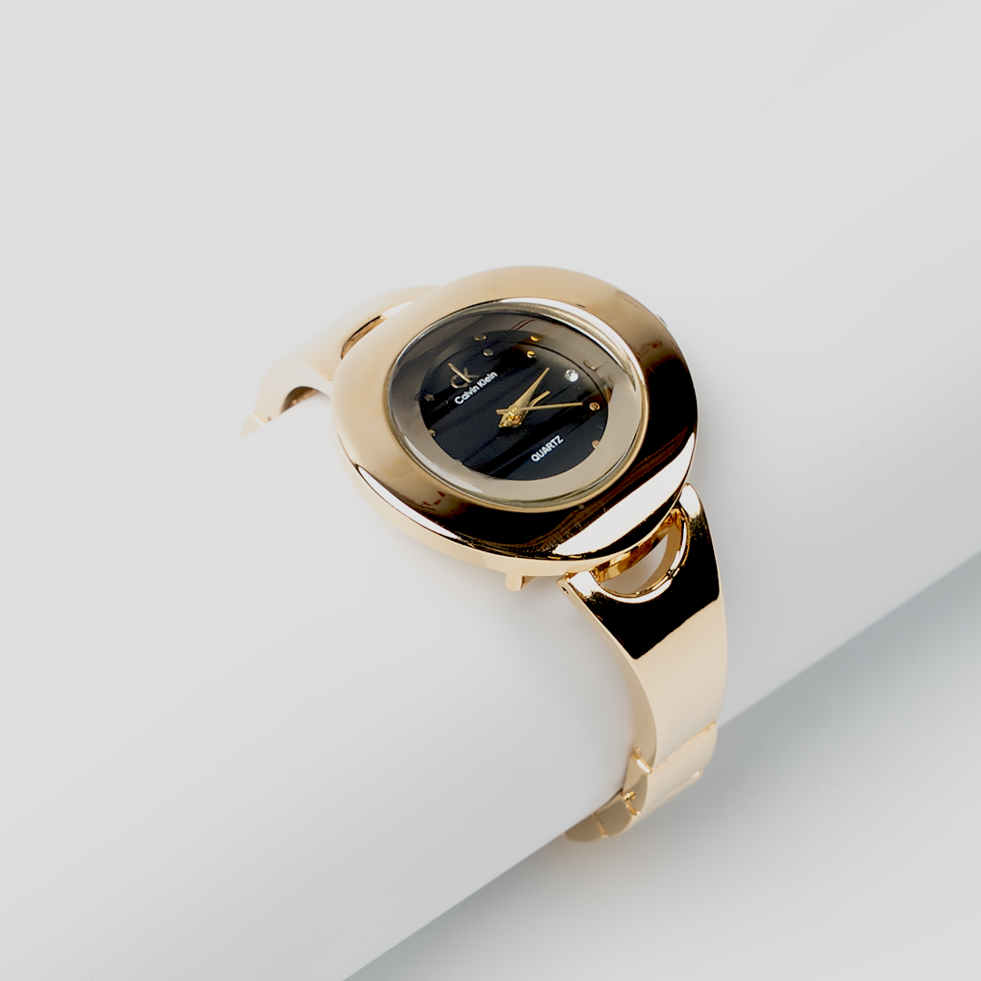 Premium Gold-Tone Women’s Round Dial Bracelet Watch