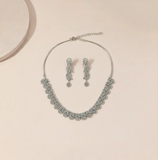 Scallop Pave Locket Set