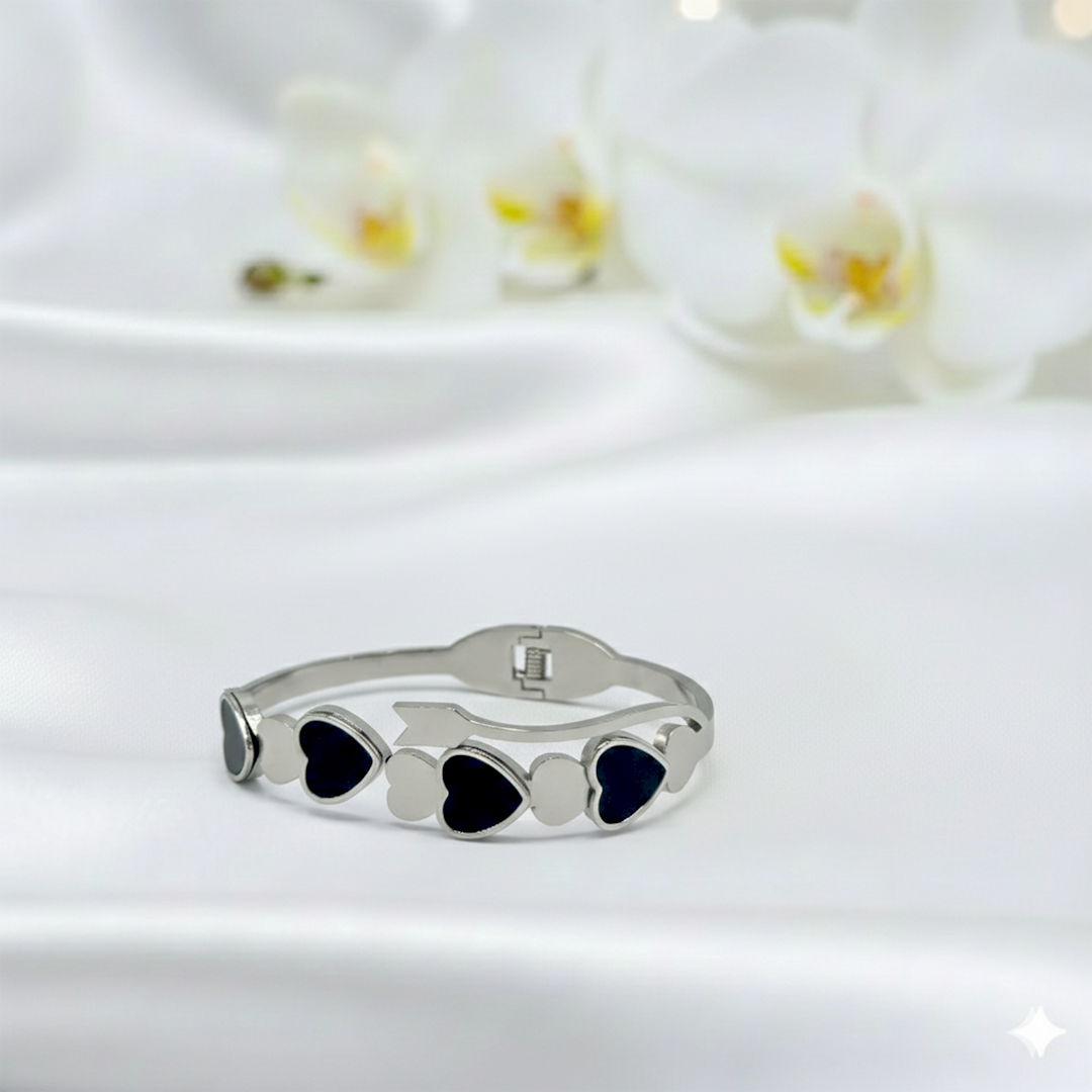 Silver Heart Braclate