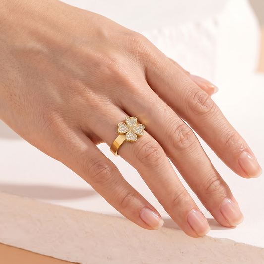 Sparkling Pave Clover Ring