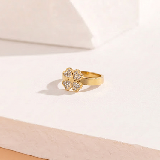 Sparkling Pave Clover Ring