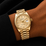 Aureon Classic Gold Watch – Elegant Men’s Timepiece